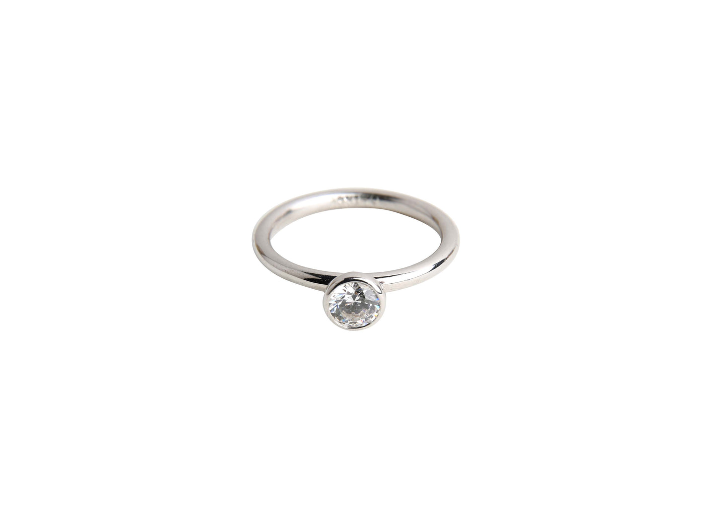 Modern diamond solitaire ring