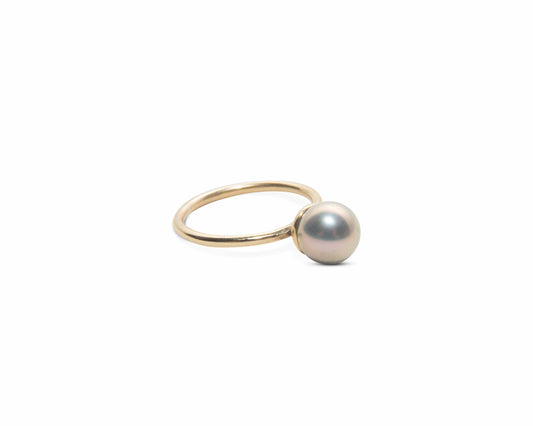 stunning grey pearl ring with 9ct recycled gold